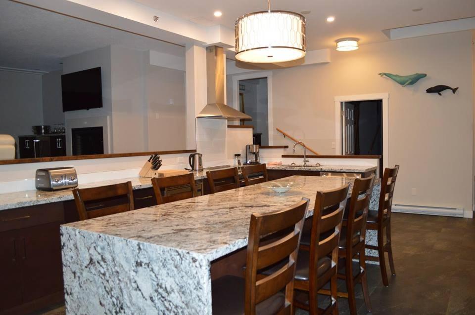 Driftwood Inn سيتشيلت المظهر الخارجي الصورة