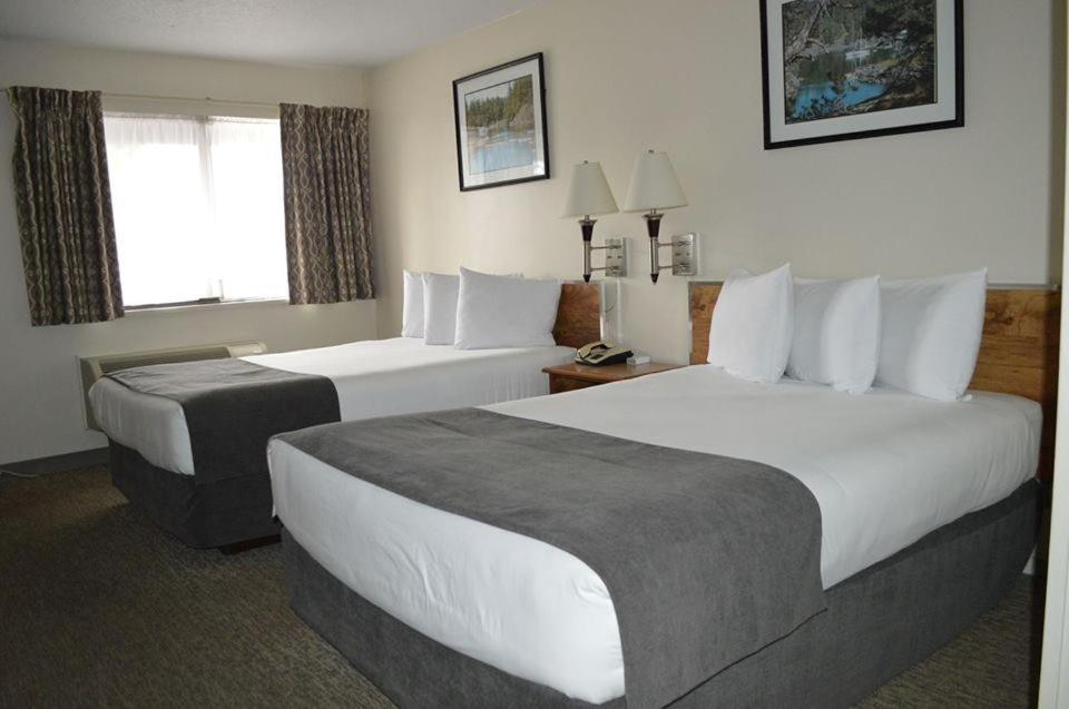 Driftwood Inn سيتشيلت المظهر الخارجي الصورة
